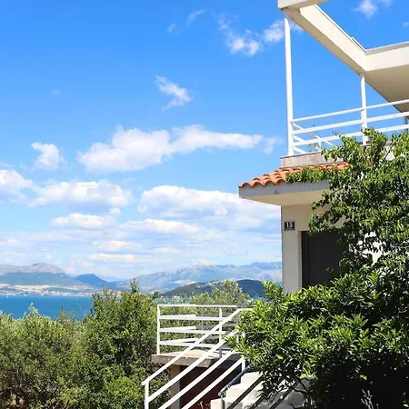Apartment Neve In Slatine Lejlighed